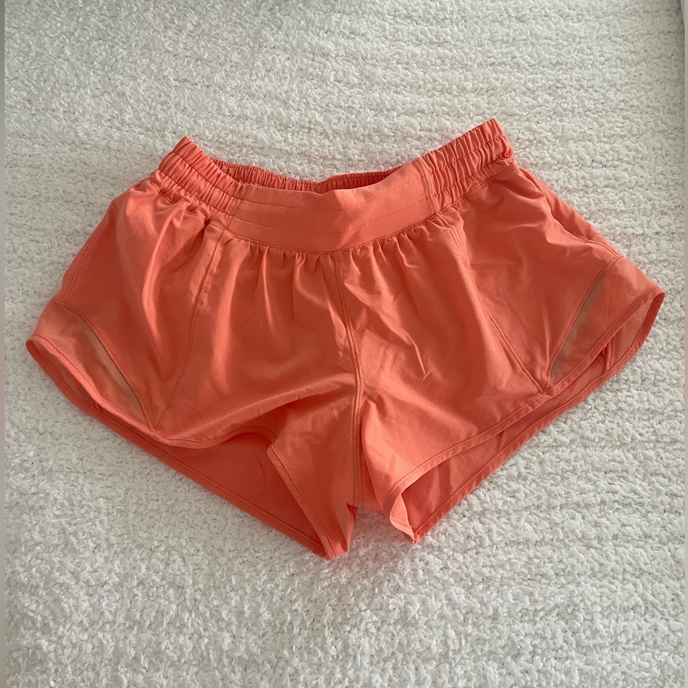 Lululemon Hotty Hot Shorts Low-rise 2.5”